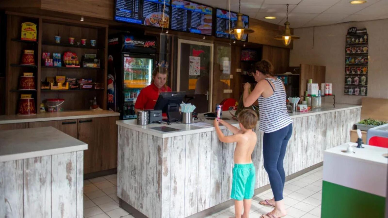 Kajuit423 6Pers 5Sterren Vakantiepark Bergumermeer Aan Het Water In Friesland Met Zwembad Villa Suameer Luaran gambar